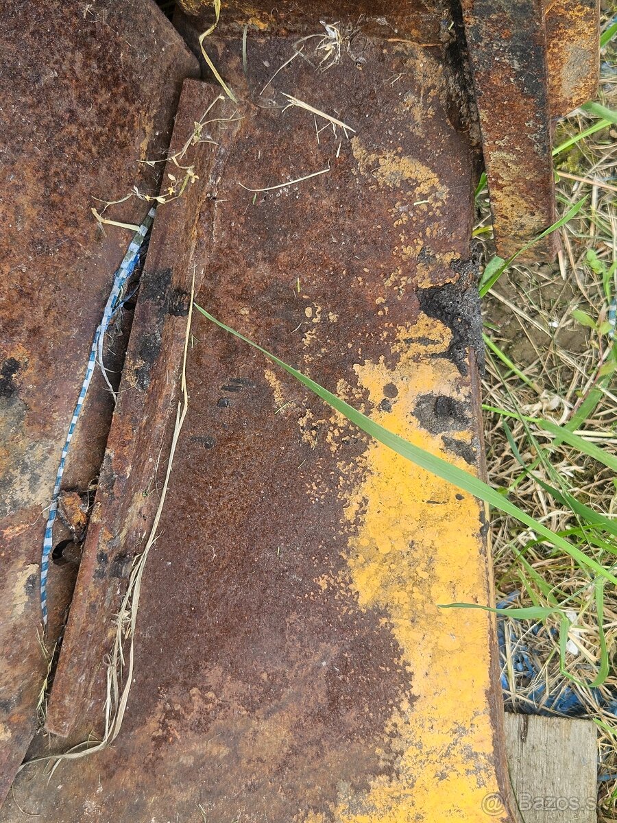 LKT 81 kyvný rám kolíska - 2