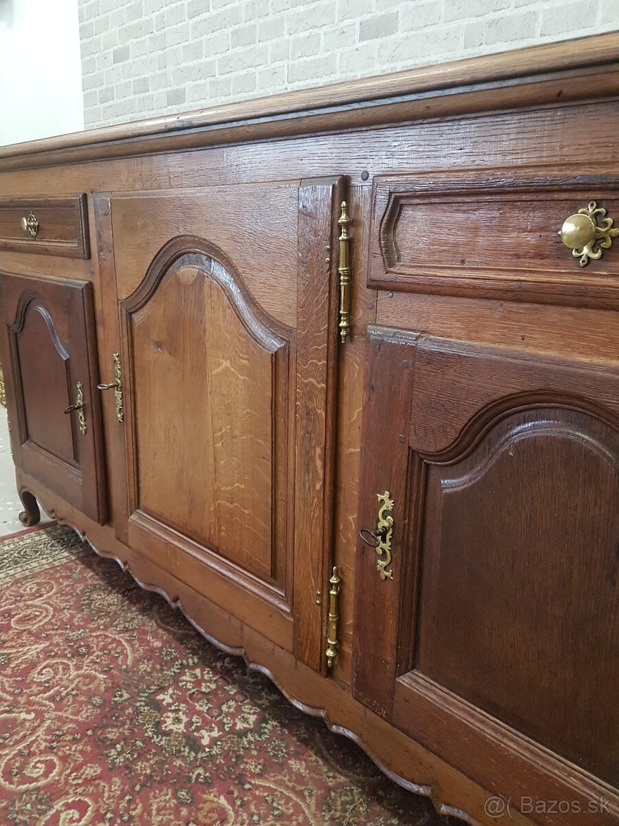 Starožitný nabytok - 2