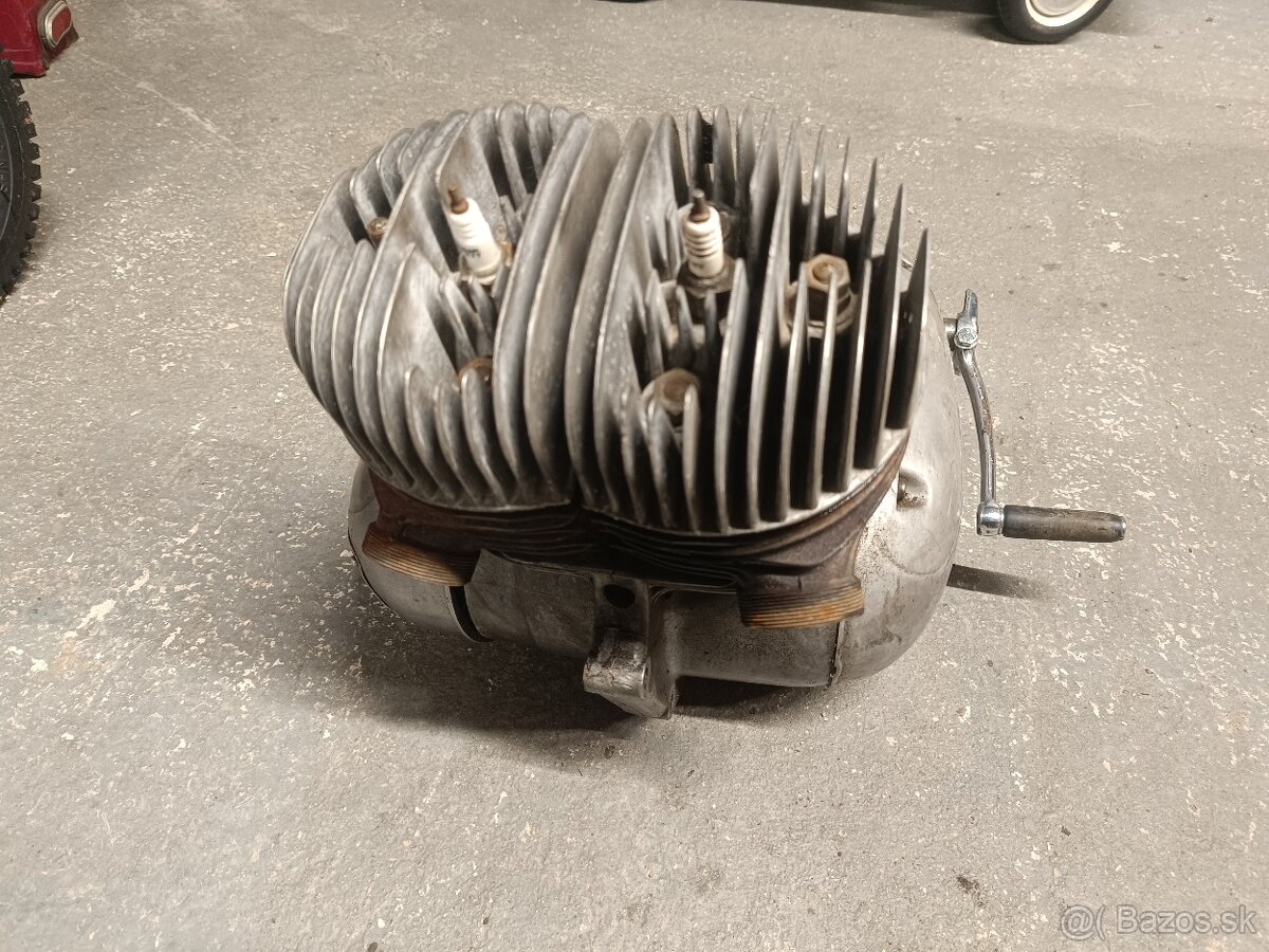 Motor Jawa 350 / 360 panelka - 2
