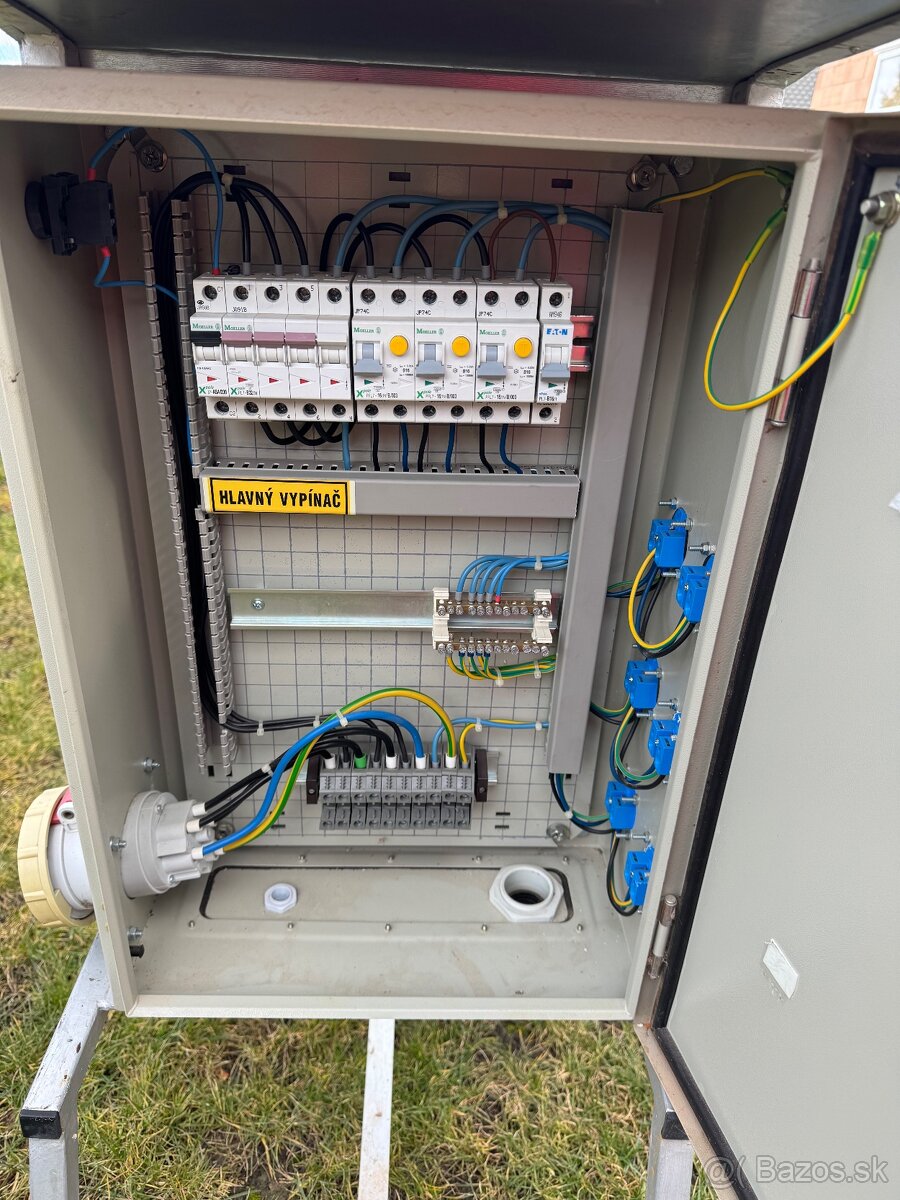 Predám stavebný rozvádzač (antoniček) s podstavcom - 2