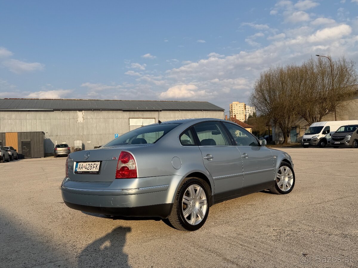 Volkswagen Passat 1,9tdi 96kw HIGHLINE - 2