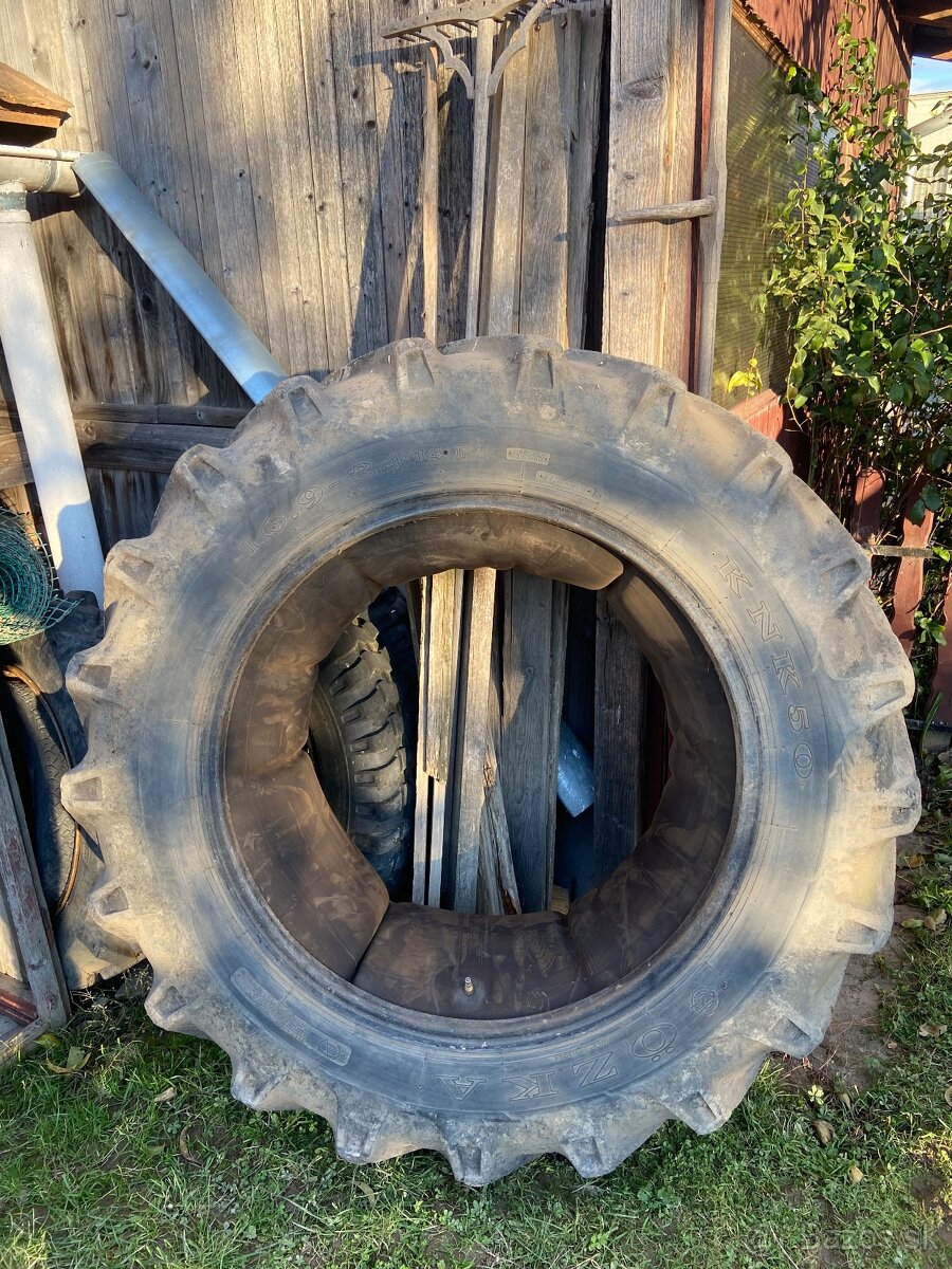 Gumy - pneumatiky 16,9 - 34 - 2