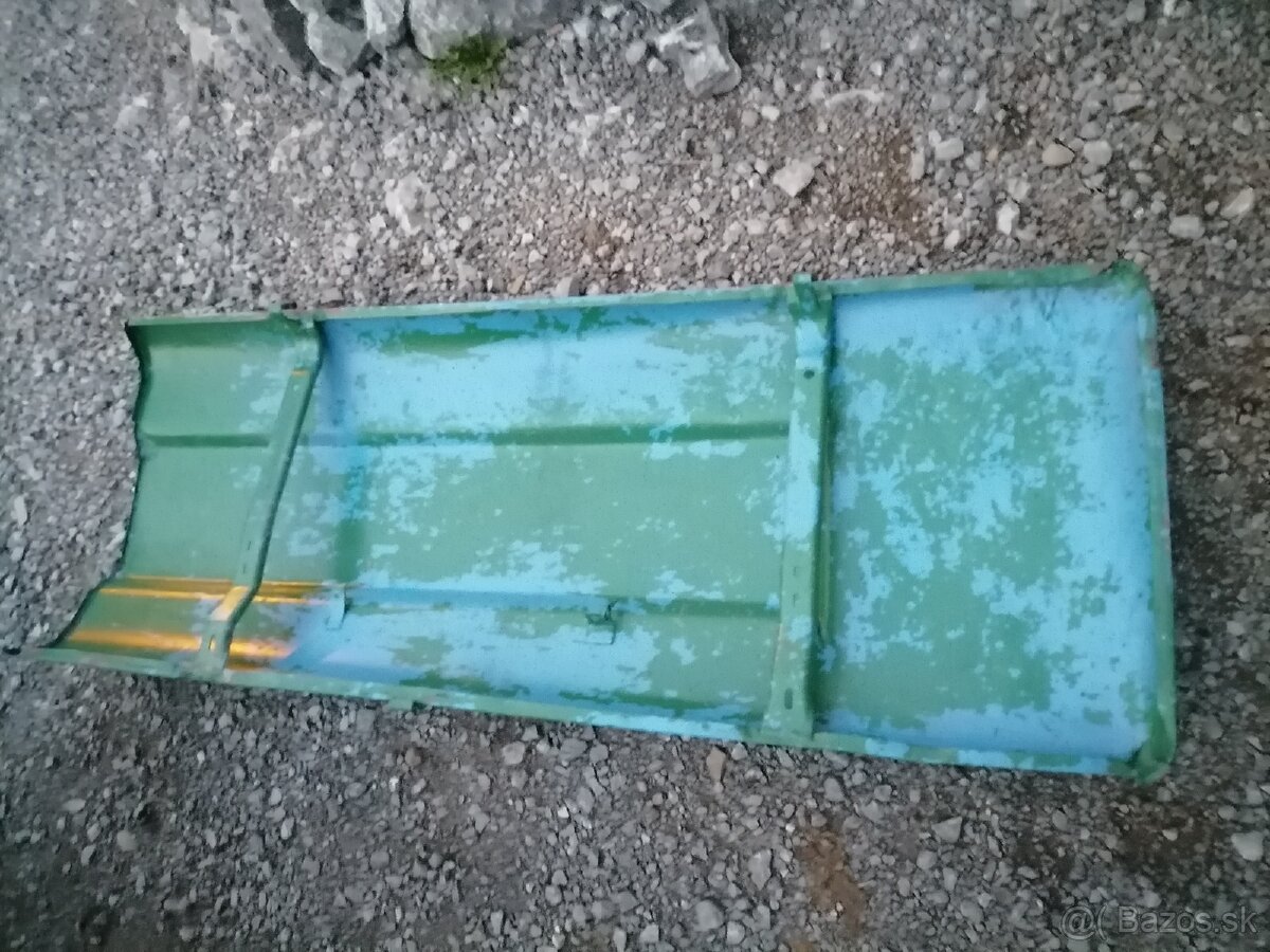 Predám kapotu, bedničky - 2