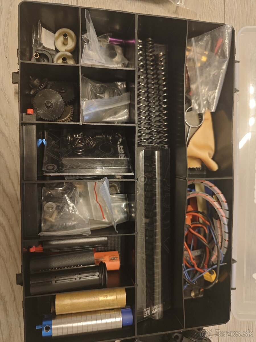 Náhradné diely a drobnosti - 2