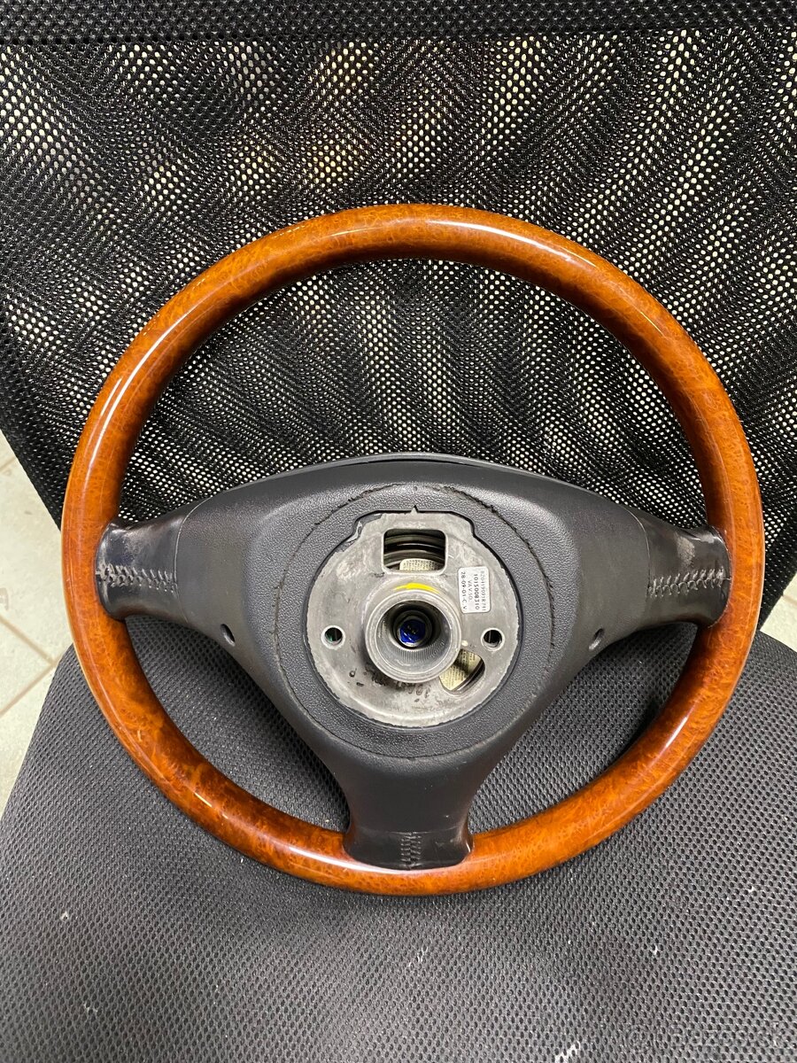 Drevený volant audi - 2
