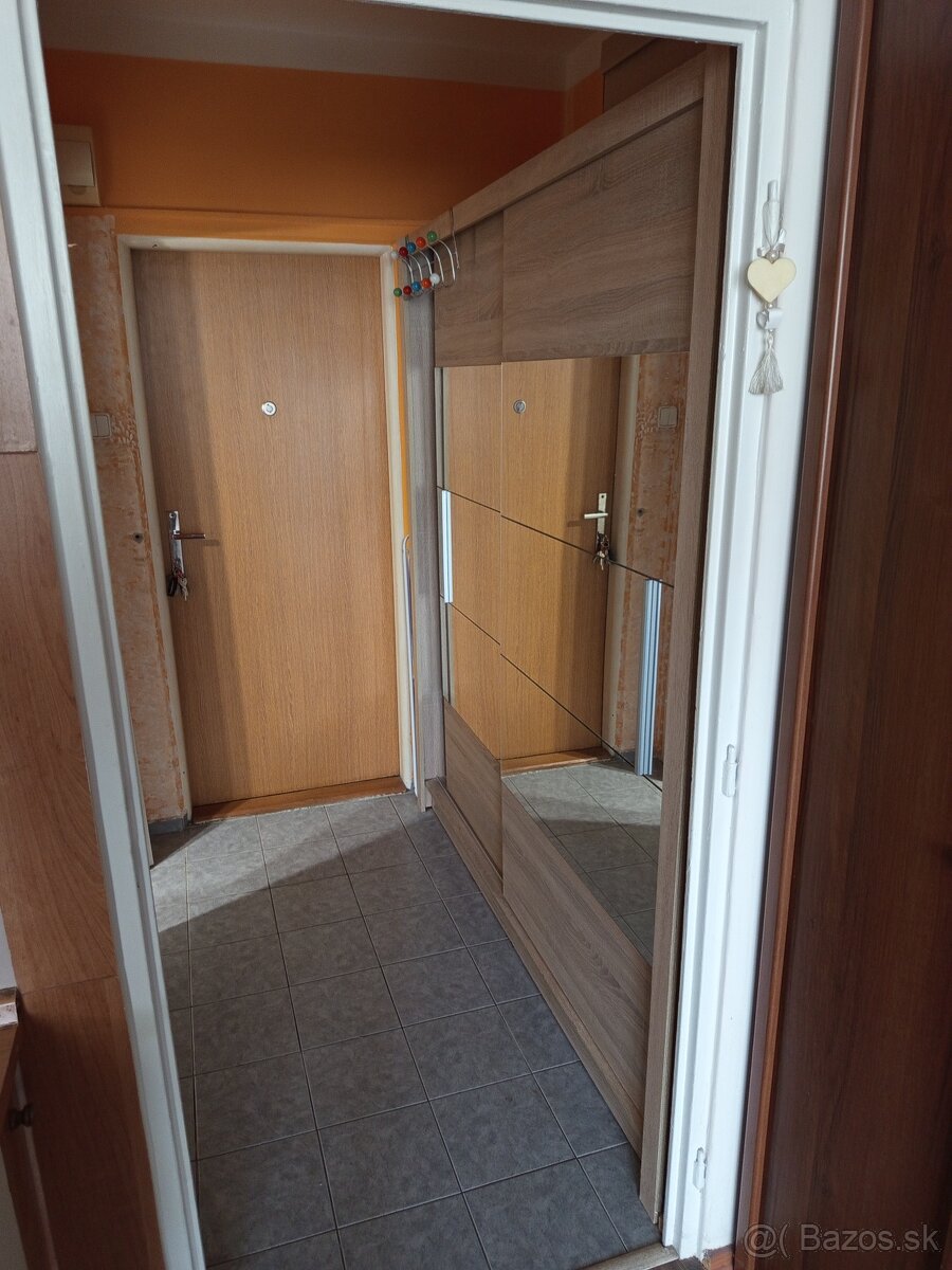 Prenajmem garsónku Petržalka - 2