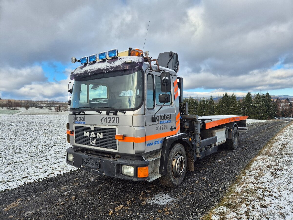 Odtahový speciál MAN M90 18.272 - 2