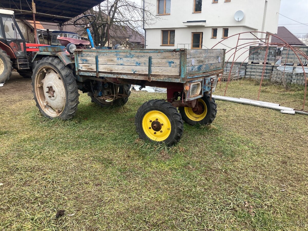 Predám traktor rs-09 - 2