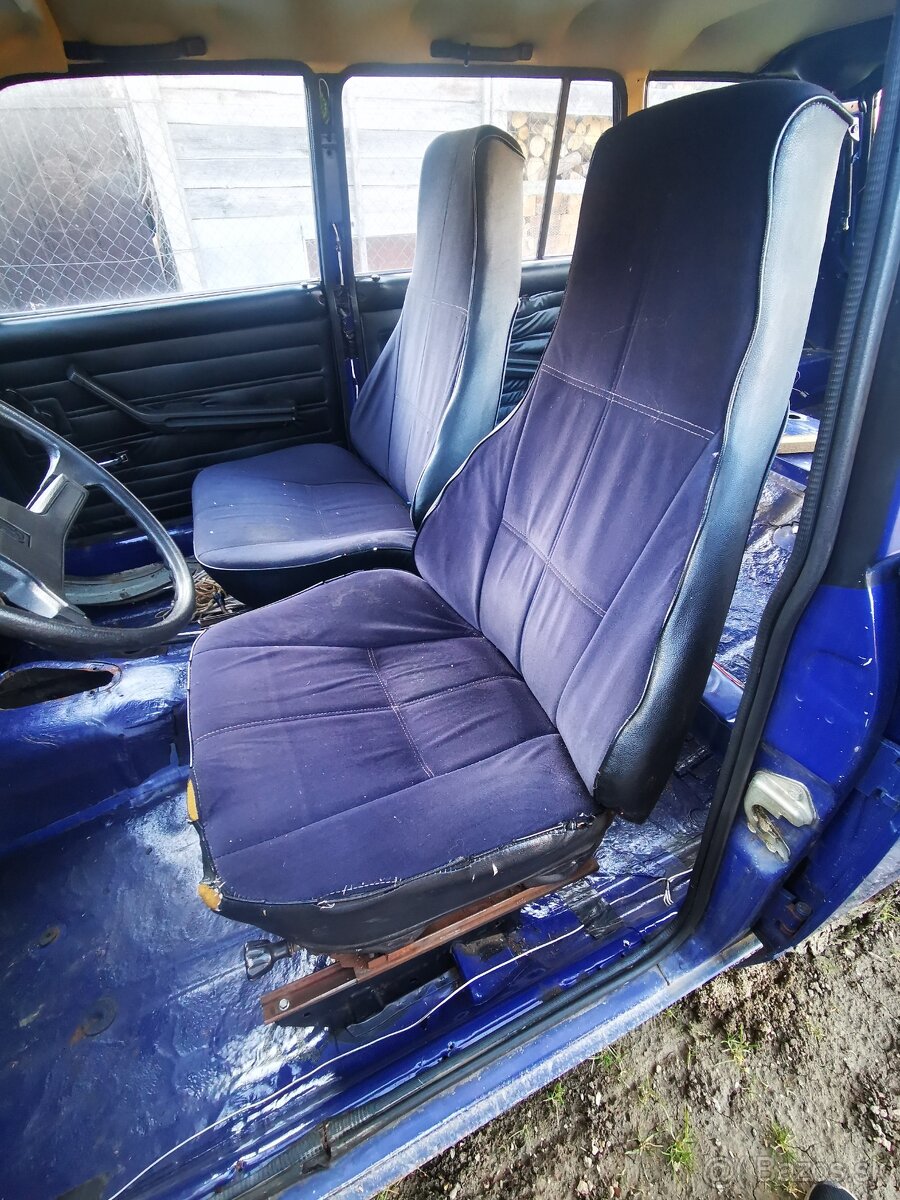 Lada Vaz Žiguli 2107 sedačky - 2