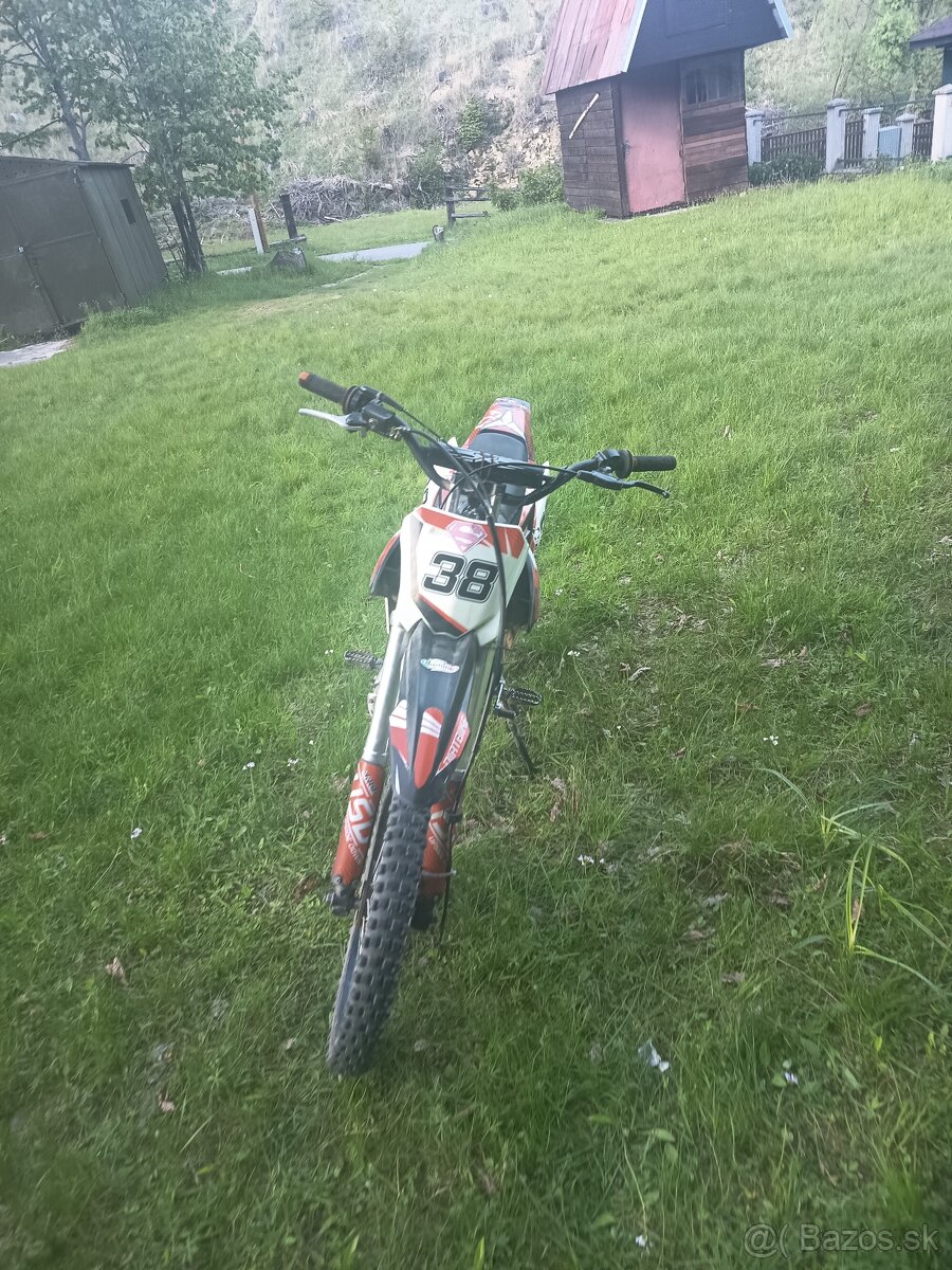 Pit bike xmotos 140