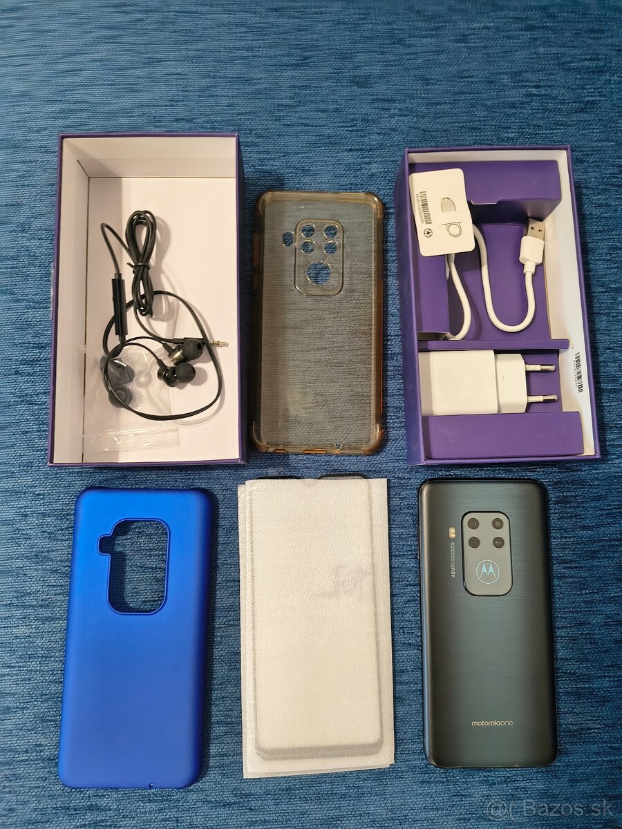 Predám -- Motorola ONE ZOOM, 4GB/ 128GB - 2