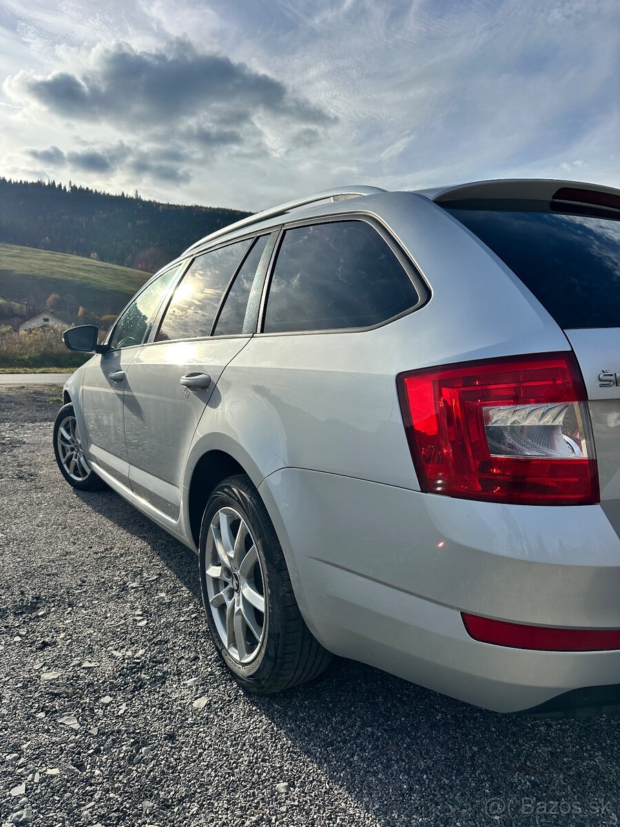 Škoda Octavia Combi 1.6 TDI 77 kW – Bi-Xenóny, Panoráma - 2