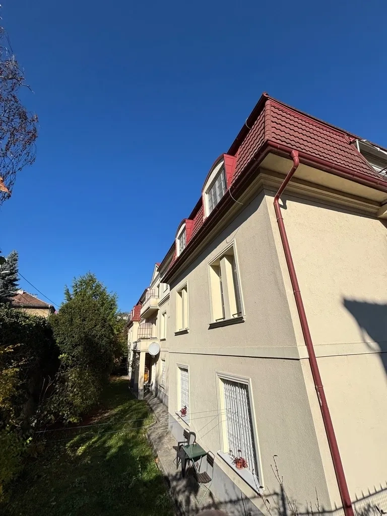 PRIESTRANNÝ 4iz byt v mestskej vile pod hradom - 2