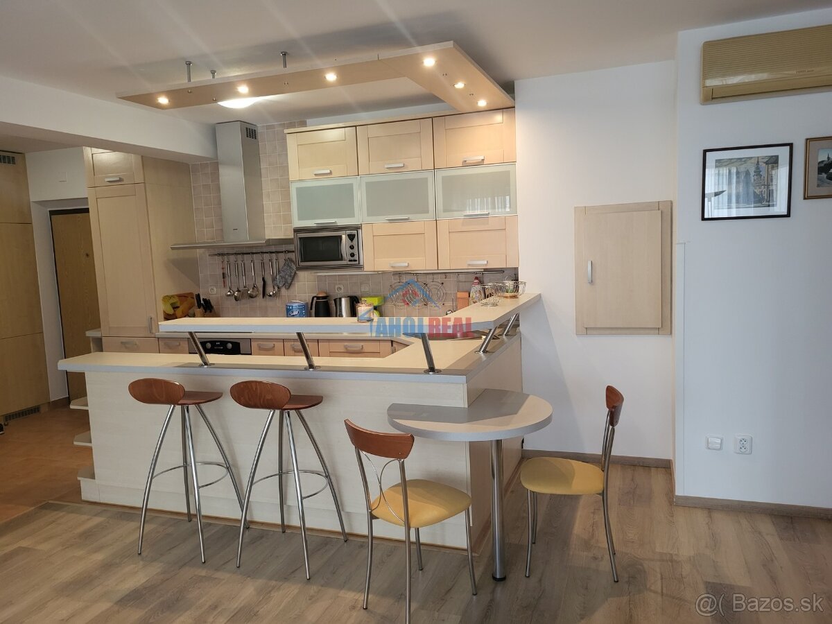 2-IZB BYT v NOVOSTAVBE, STARE MESTO - 2