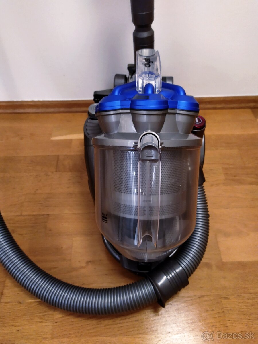 CYKLÓNOVÝ VYSÁVAČ DYSON - 2