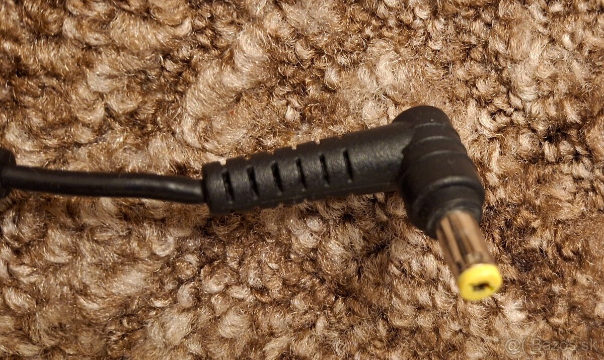 Adaptér SADP-65KB D - 2