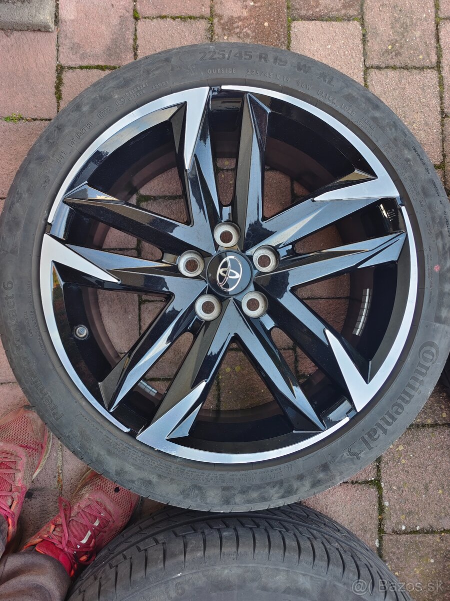 19" Toyota c-hr 2022 - 2