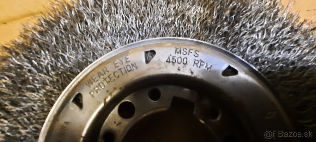 Droteny brusny kotuc - 2