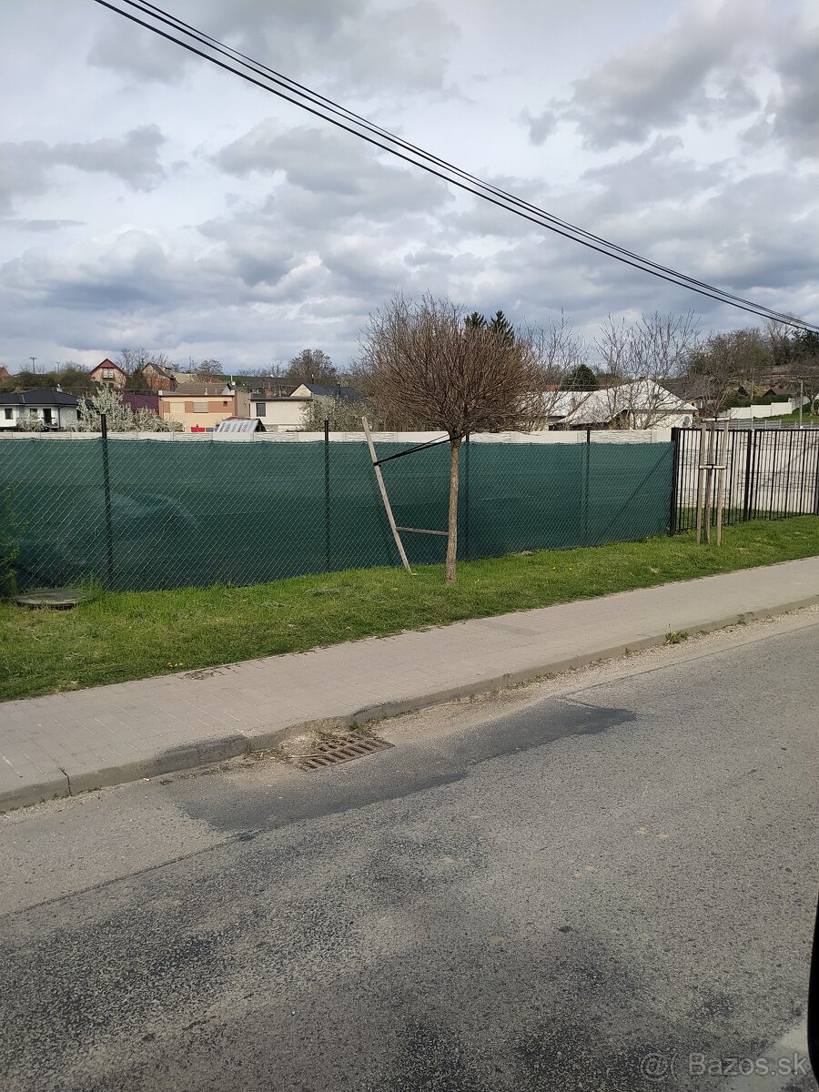 Predám pozemok Dvorníky - 2