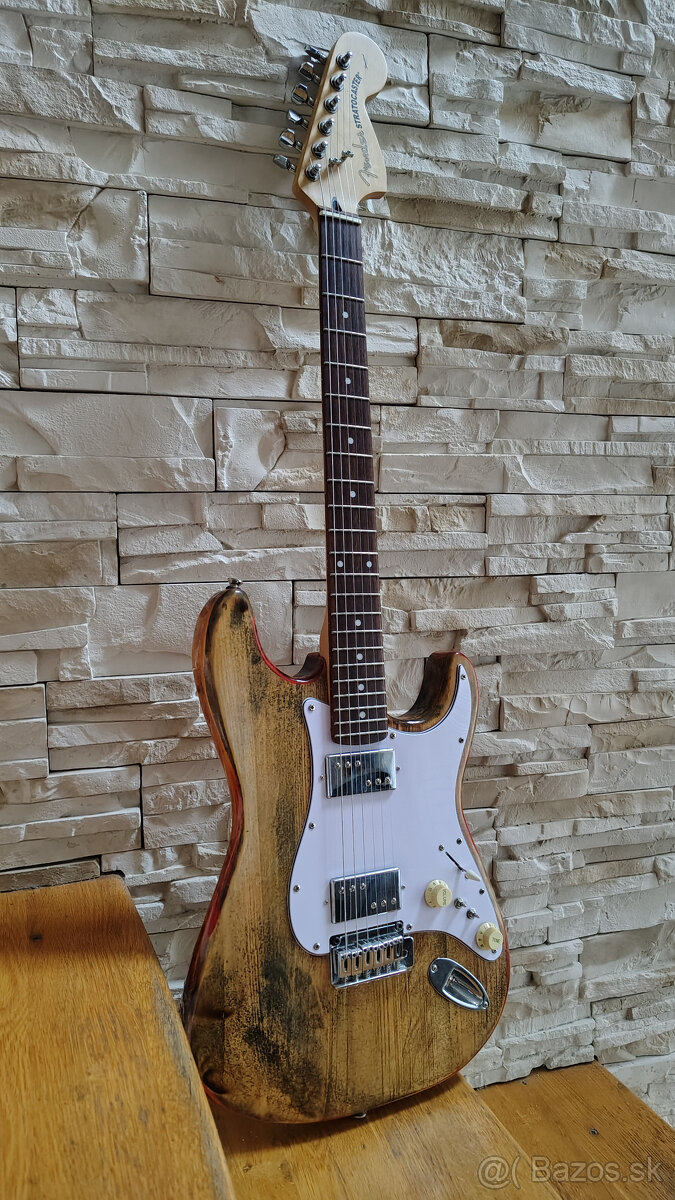 Fender. Squier Standard Fat Stratocaster. 2007. - 2