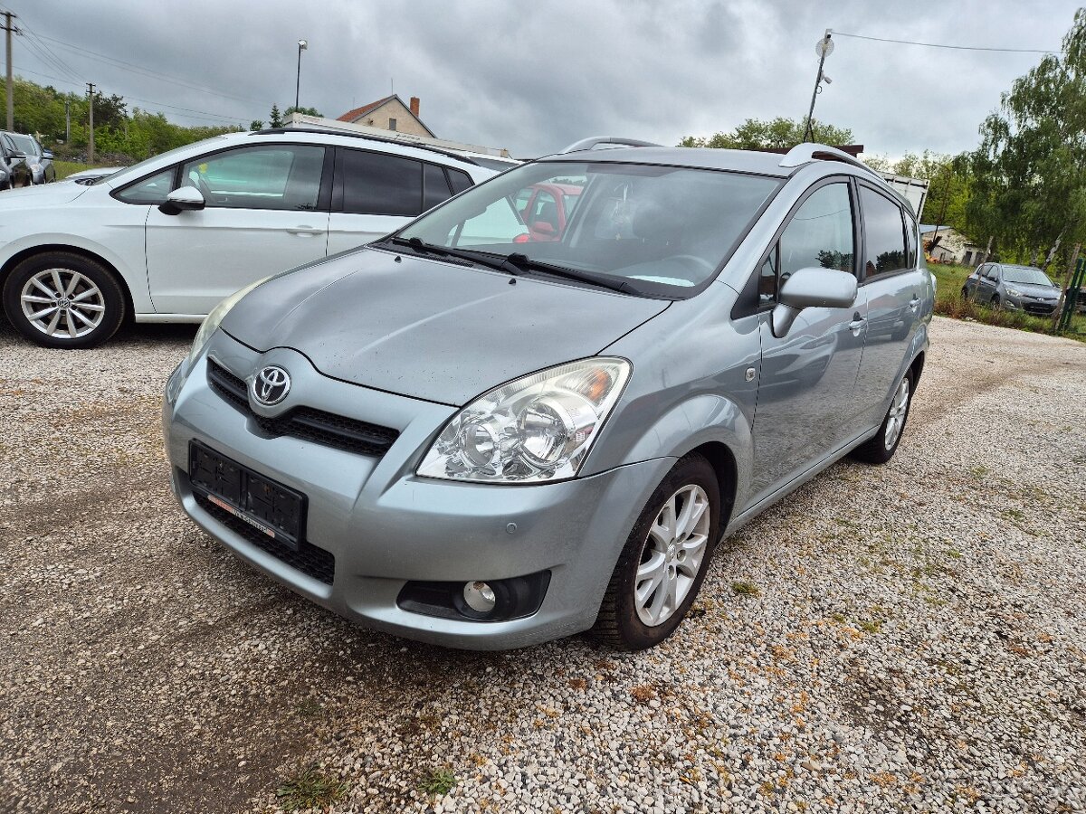 Toyota corola versso - 2