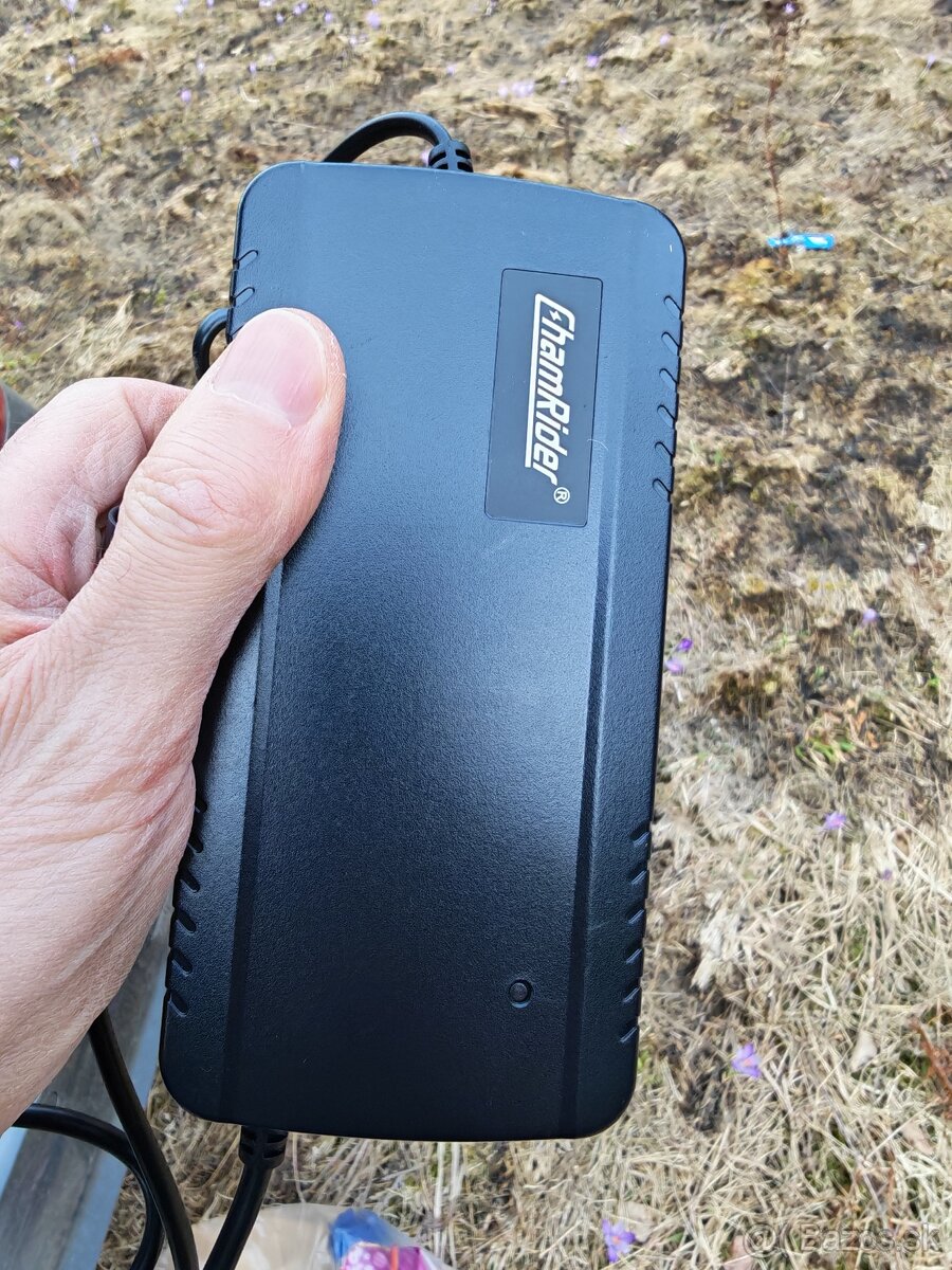 nabijacka elektrokolobežka 48v - 2