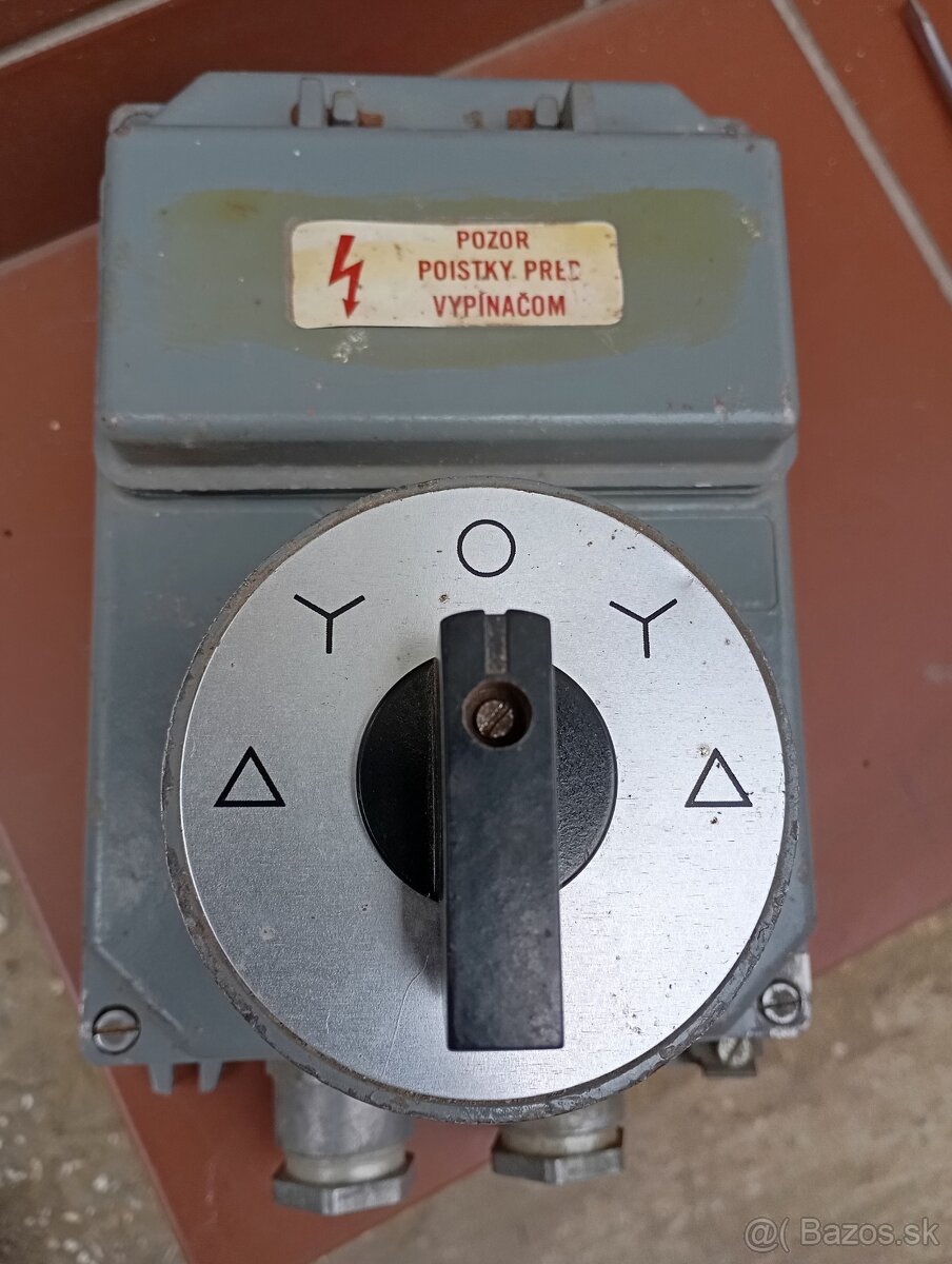 Vypínač hviezda trojuholník - 2
