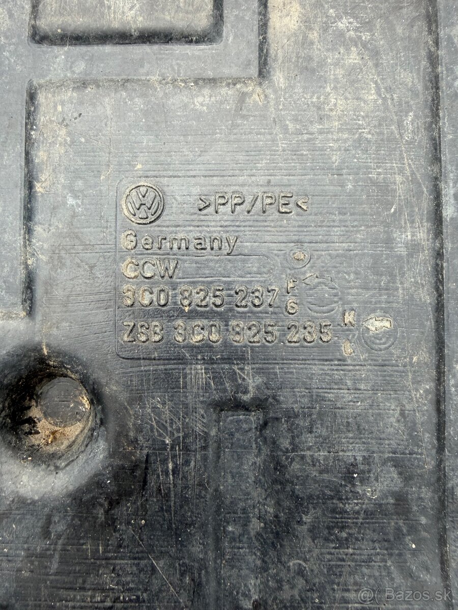 Spodný kryt motora VW Passat B6 - 2
