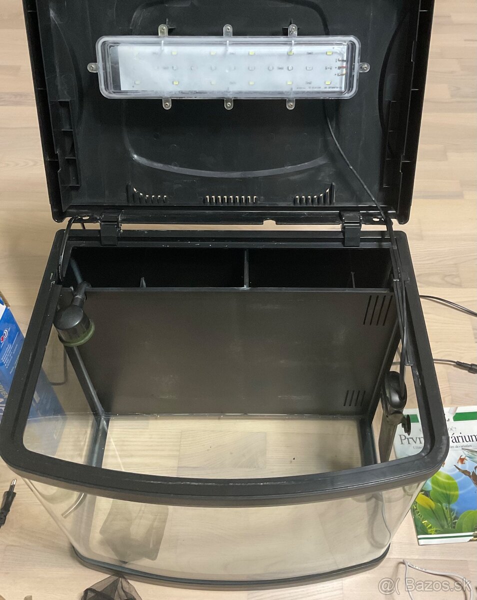 Predám akvárium Invital Easytank led 50L - 2