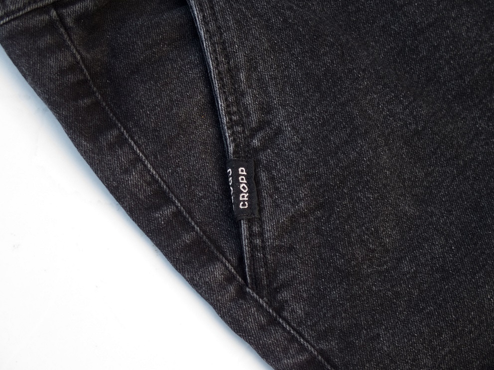 Čierne cargo nohavice Cropp č.34 - 2