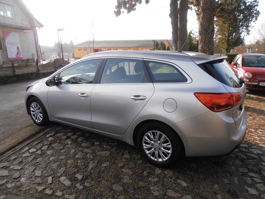 Kia Cee´d SW 1.6 GDI TX/Platinum - 2