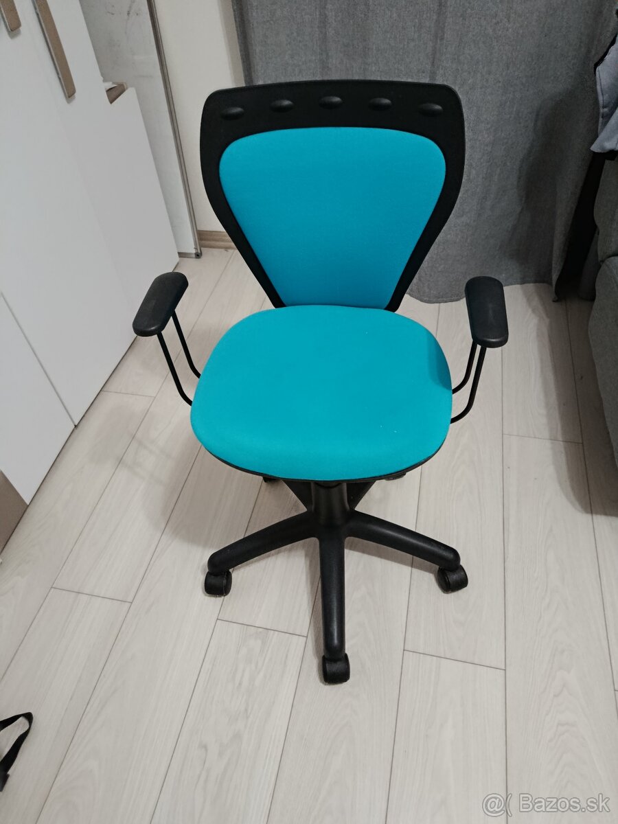 Predám študentskú stoličku - 2