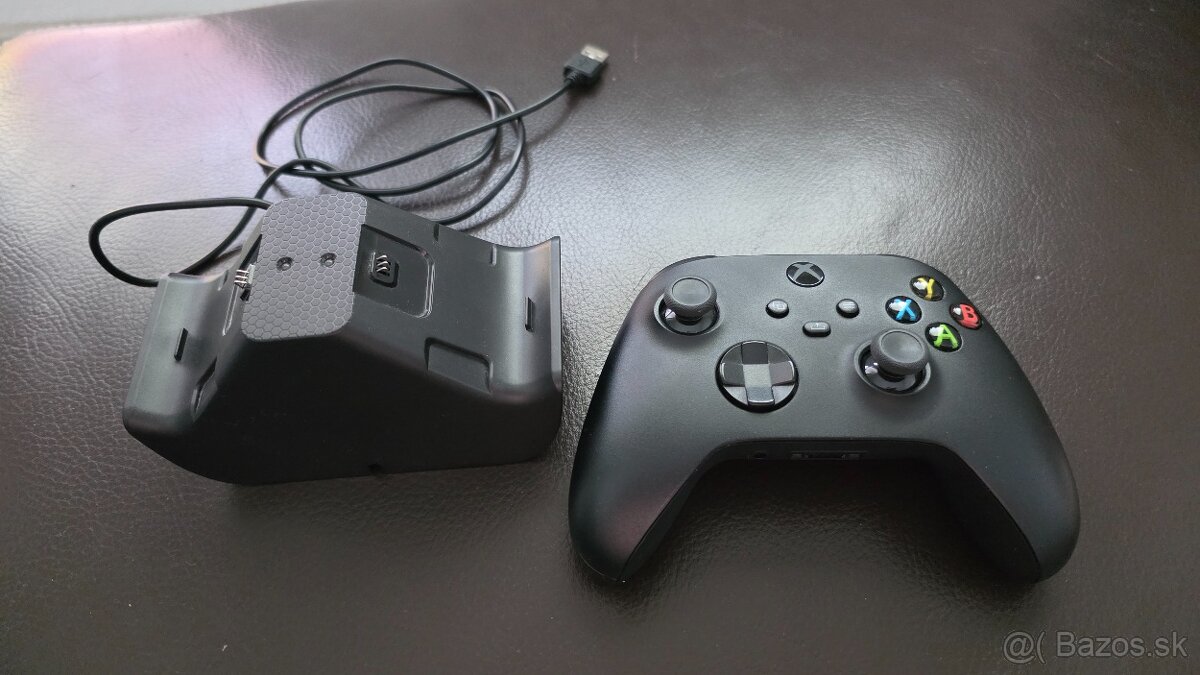 Nabíjacia stanica pre Xbox ovládače - 2