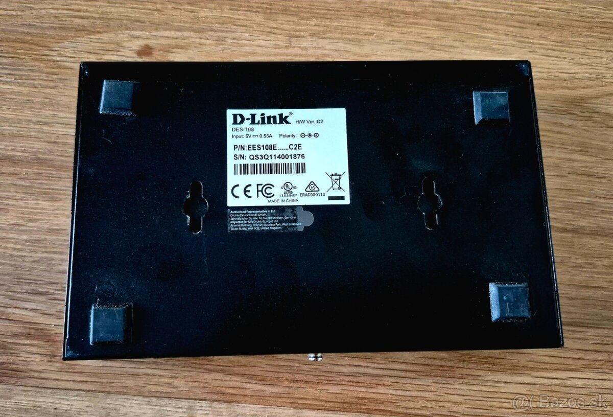 D-Link DES-108/E switch - 2