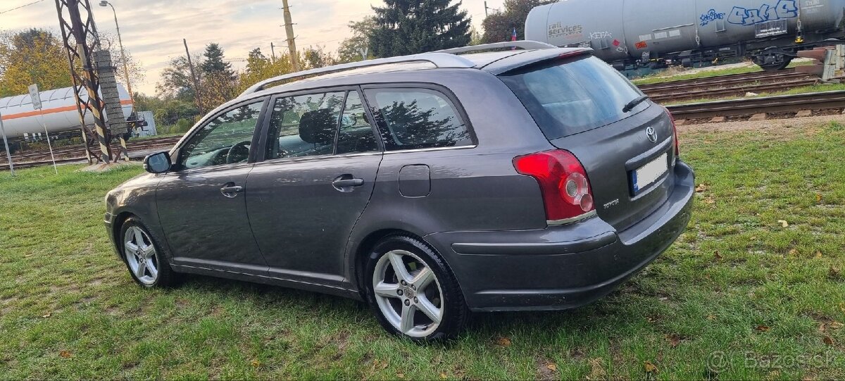 TOYOTA AVENSIS 2.0 D-4D – 2004 - 2