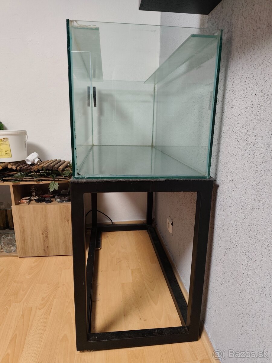 Akvárium s podstavcom 200l - 2