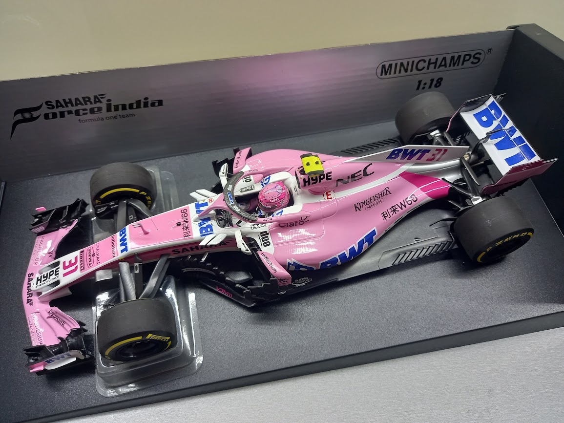F1 BWT FORCE INDIA MERCEDES VJM11 OCON MINICHAMPS 1:18 - 2