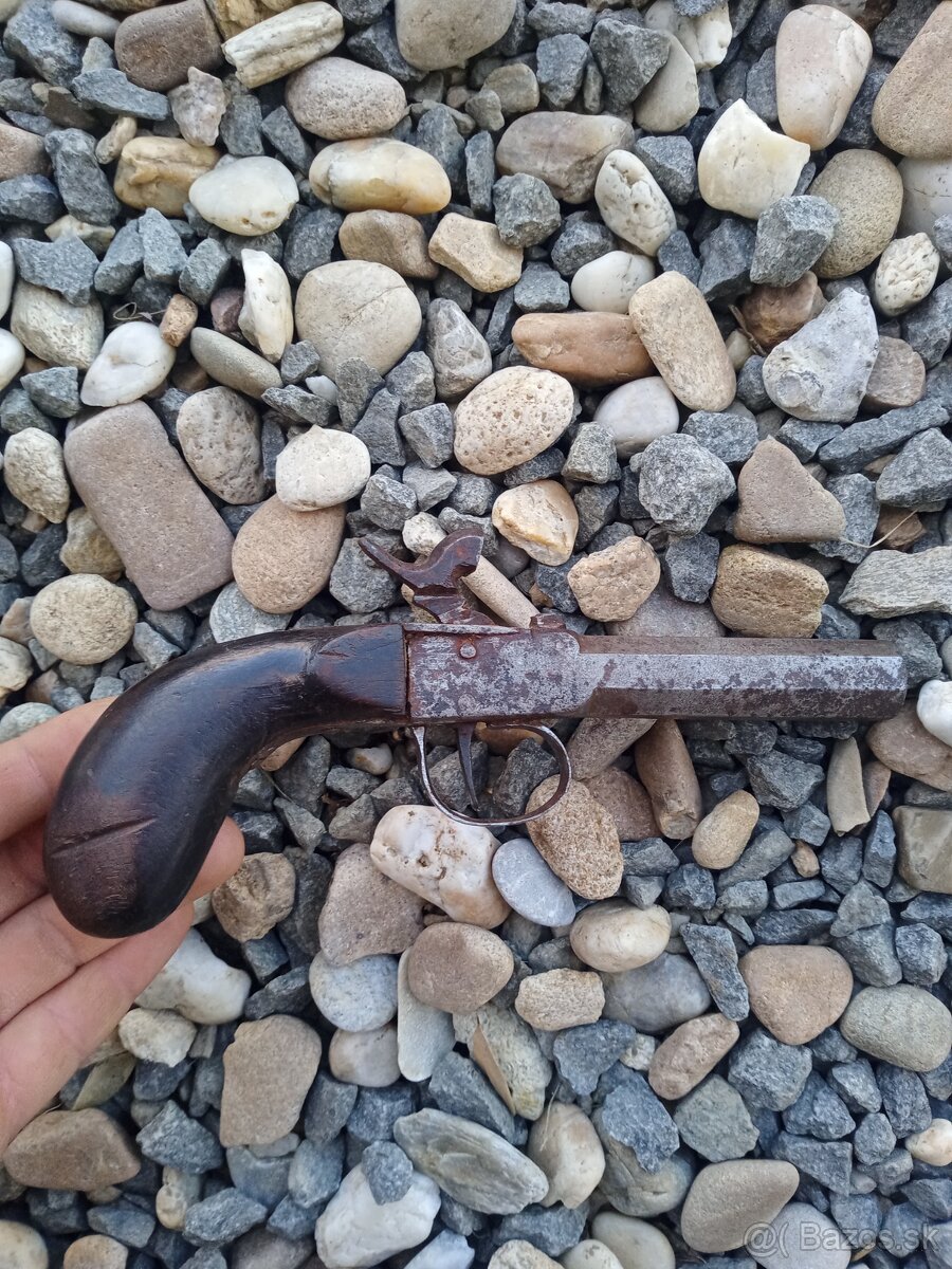 Perkusny pištoľ zrejme cestovny 18 či 19 storočie - 2