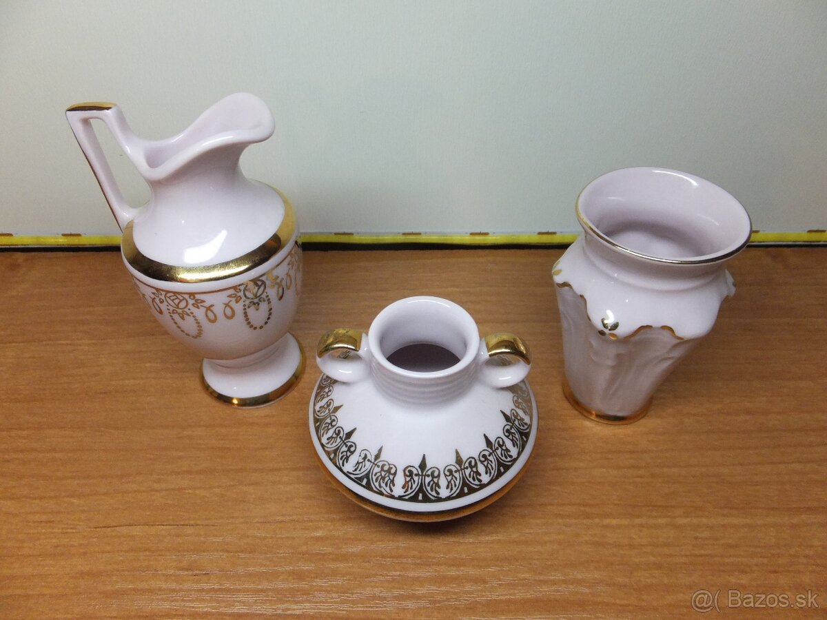 Set, originál růžový porcelán H&C Chodov, 3 vázičky. - 2