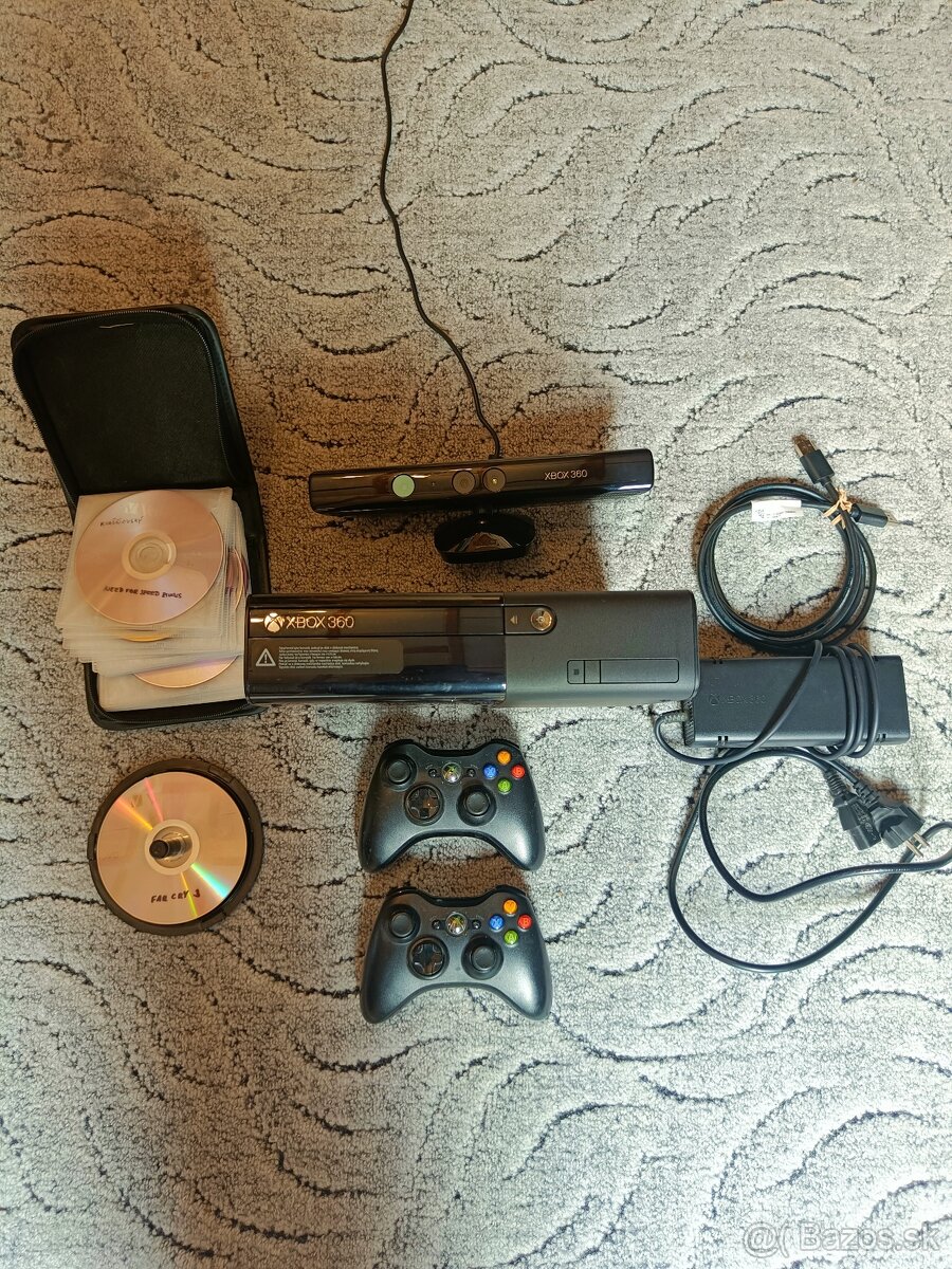 Xbox 360 + Kinect + 2 ovladače - 2