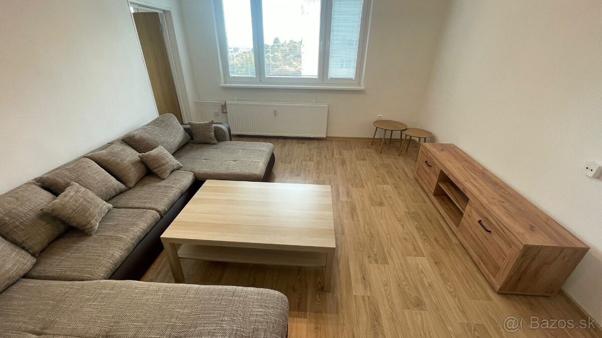 Prenájom - 3 Izbového bytu s balkónom a špajzou 68m2 - 2