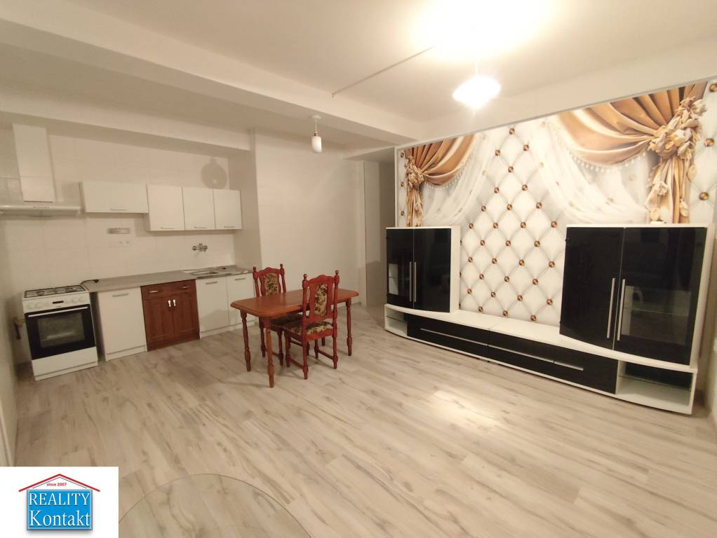 Na prenájom 2-izbový byt - Nové Zámky - 2