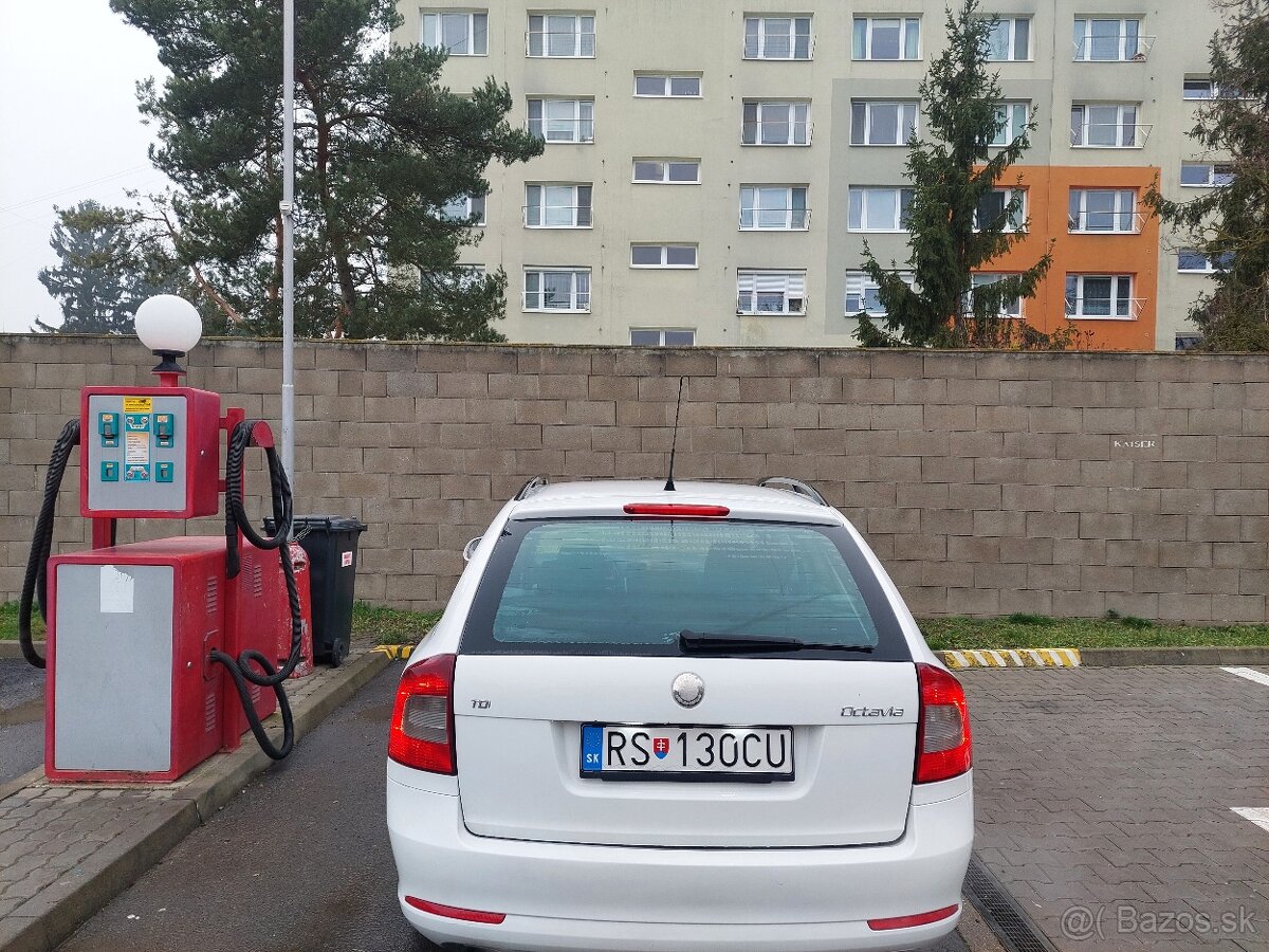 Škoda Octavia - 2