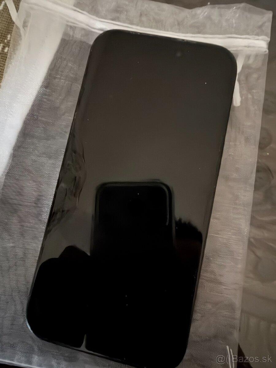 Predám iPhone 15 - 2