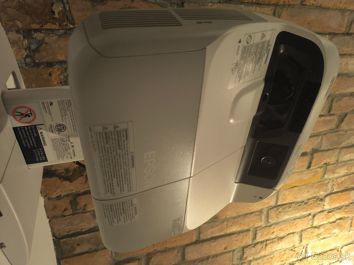 Projektor Epson EB-475 Wi - 2