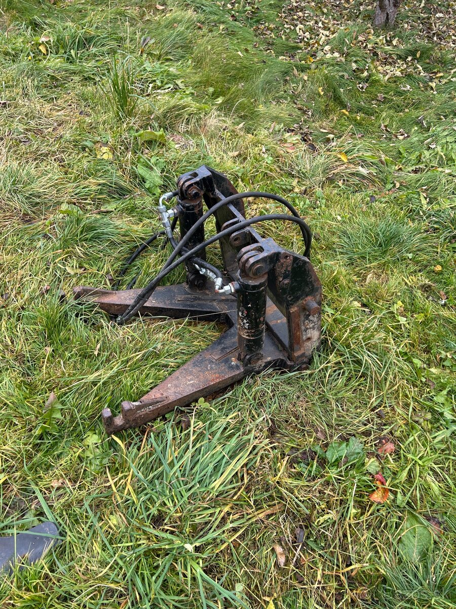 Čelný nakladač TRACLIFT - 2