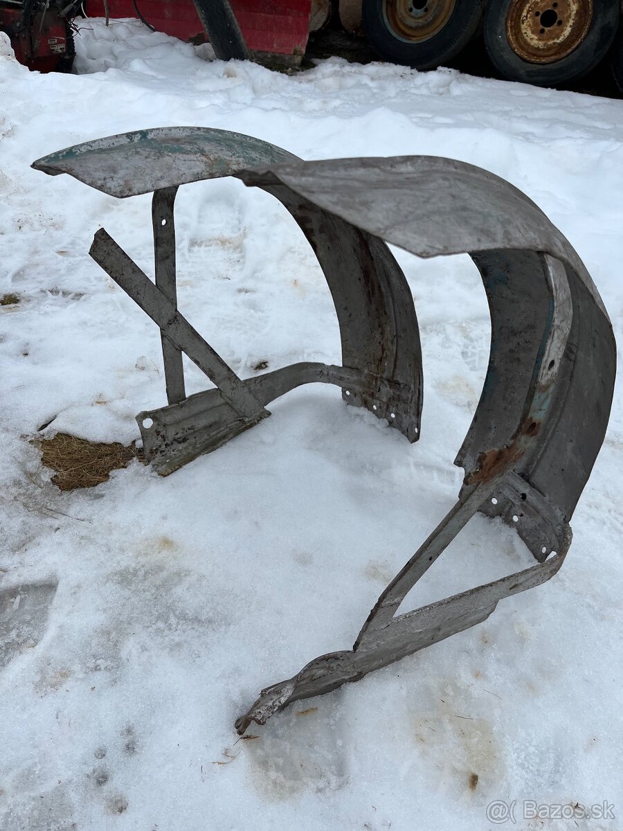 Predam blatníky na zetor - 2