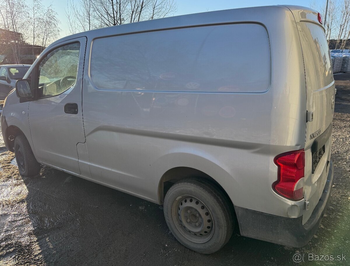 Náhradné diely -Nissan NV200 - 2