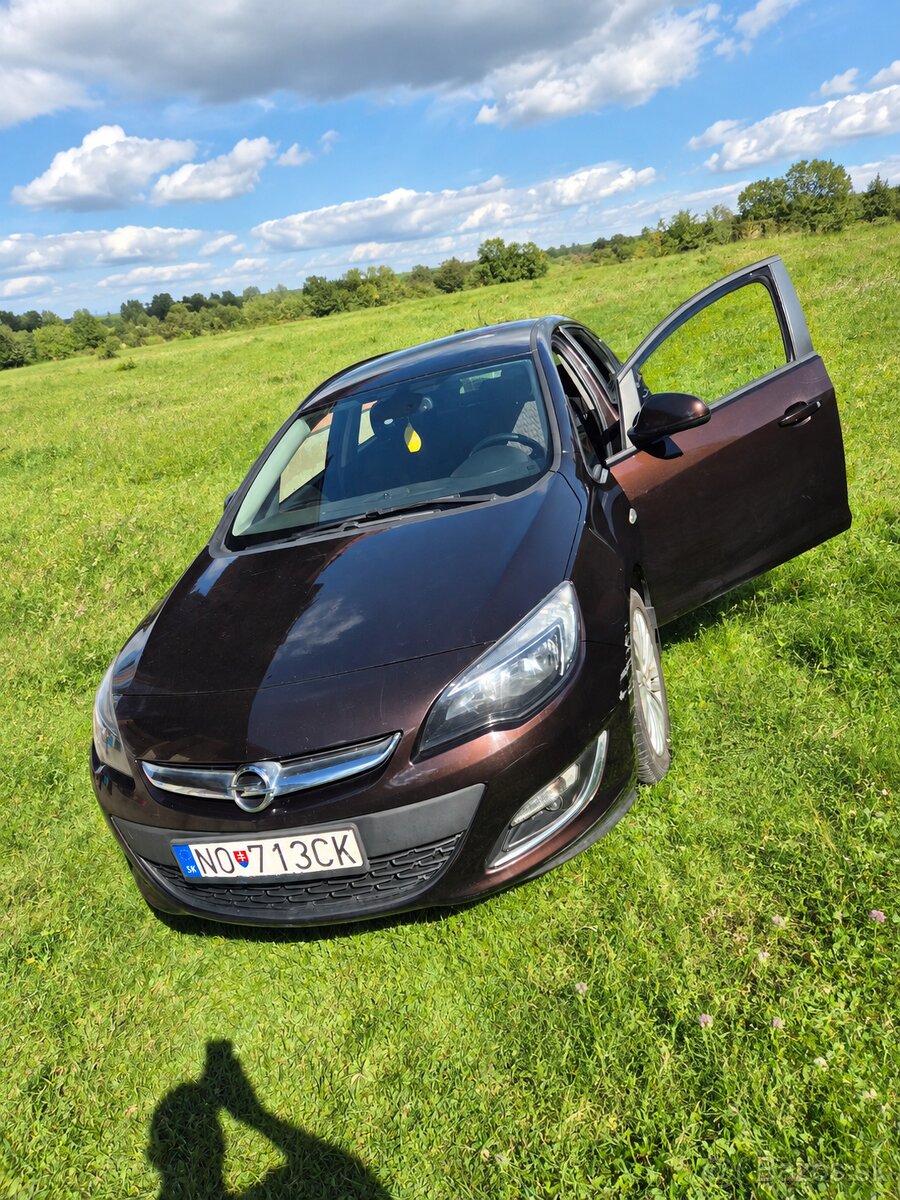 Opel astra J - 2