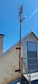 Železná tyč na anténu s držiakmi- dĺžka 4,6m - 2